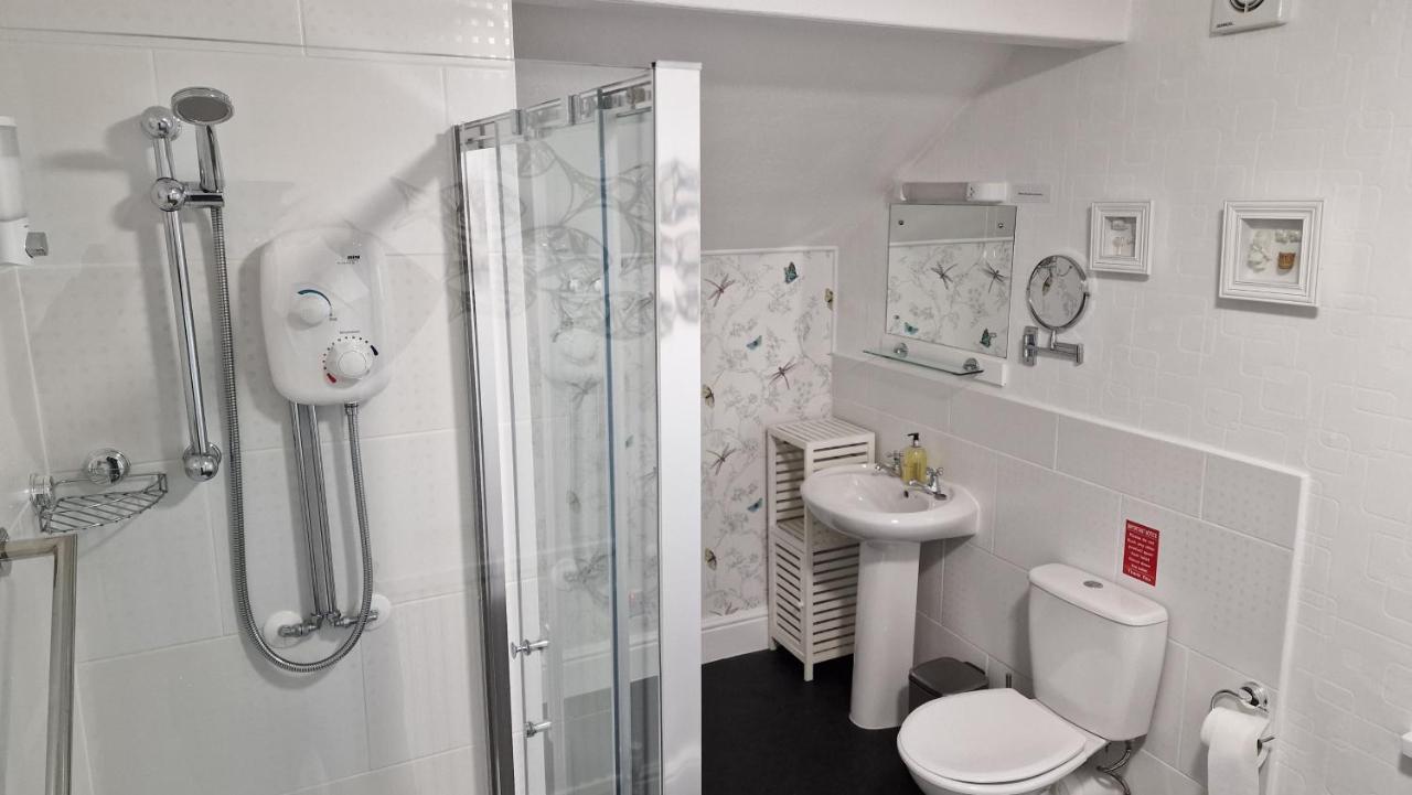 Colbourn Bed And Breakfast Colwyn Bay Extérieur photo