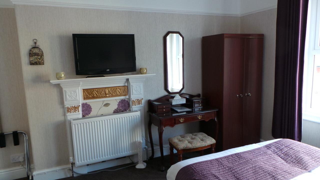 Colbourn Bed And Breakfast Colwyn Bay Extérieur photo
