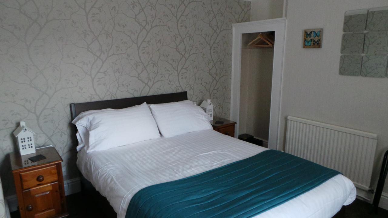 Colbourn Bed And Breakfast Colwyn Bay Extérieur photo
